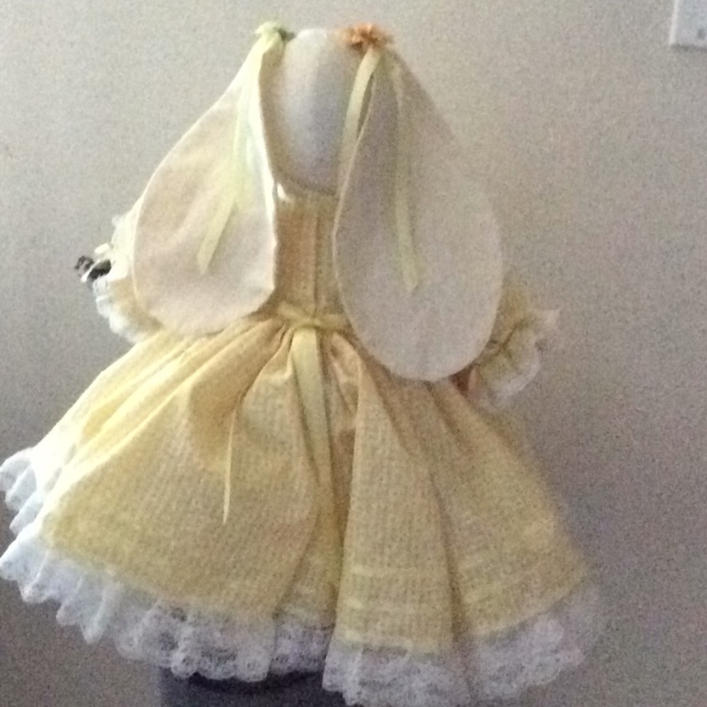 Rabbit doll - Picture 2 of 3